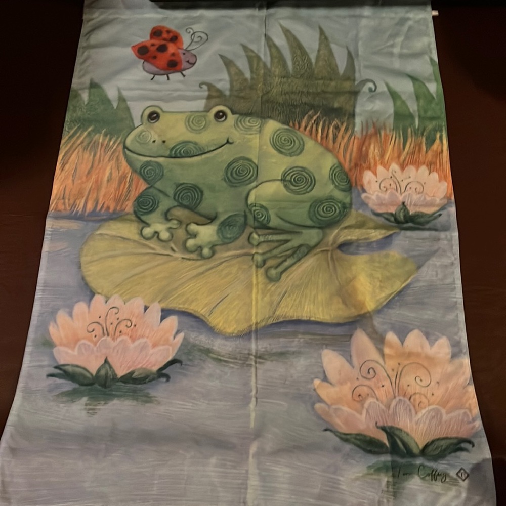 Frog flag for flagpole. Summer/Spring